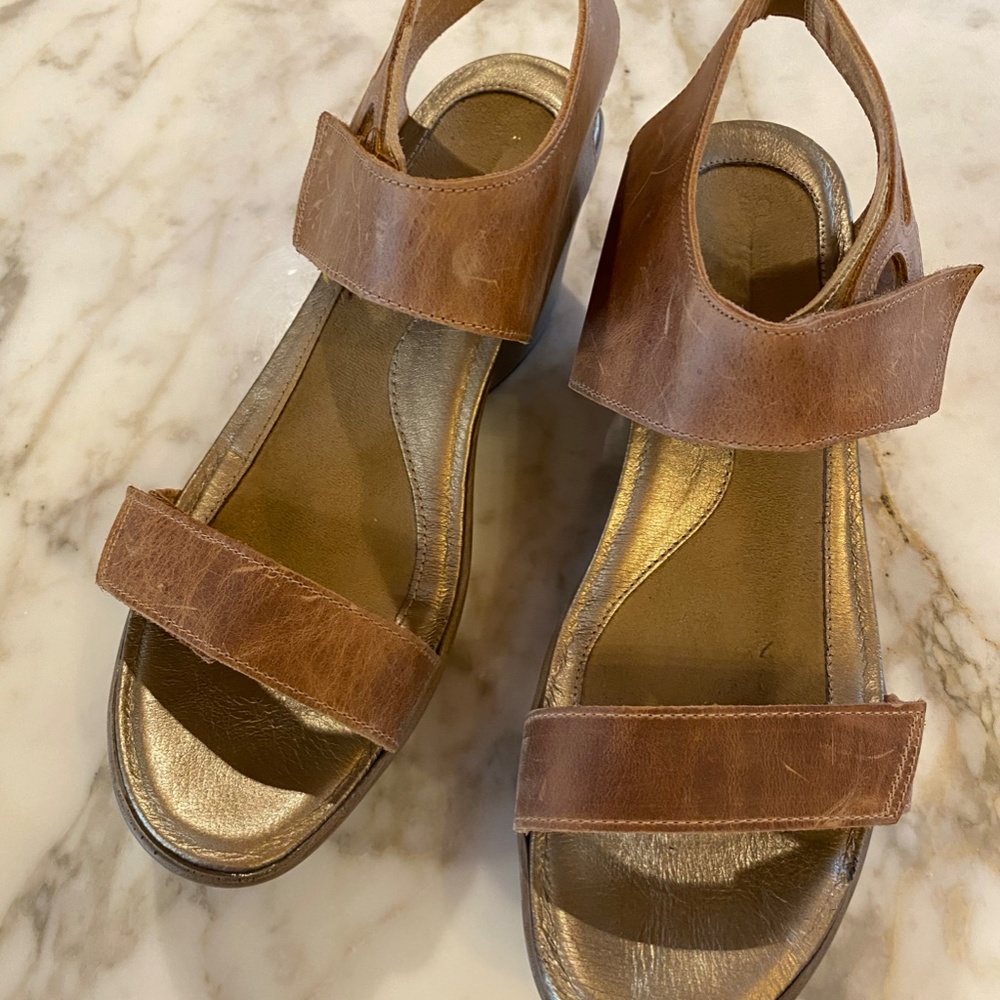 Naot Sandal